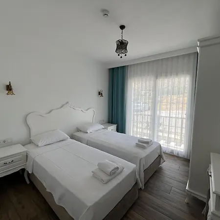 Alesya Hotel Çeşme